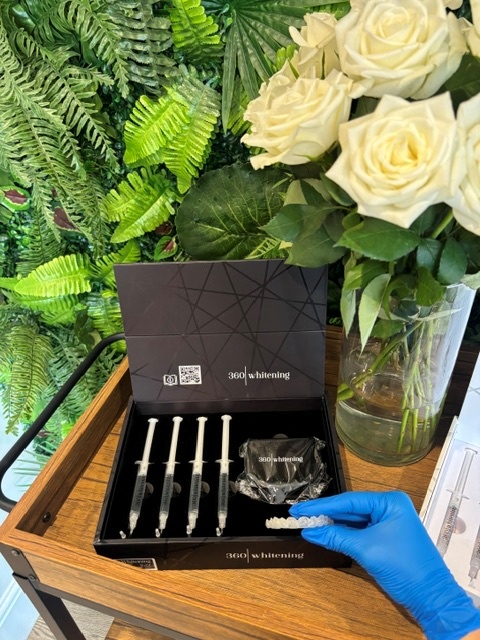 360 Whitening night kit with whitening gel syringes and a custom-made whitening tray